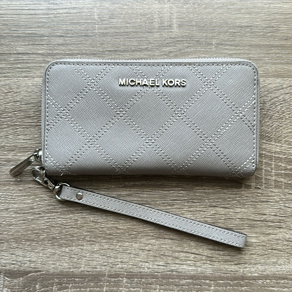 MICHAEL KORS Jet Set Travel Wallet Wristlet Pearl Grey